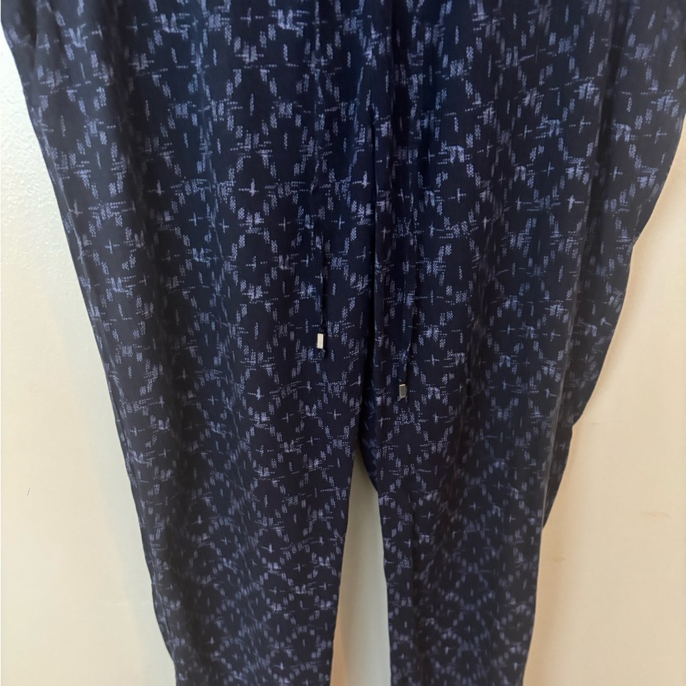 Old Navy patterned navy pant with contrast lite blue. - Picture 3 of 3
